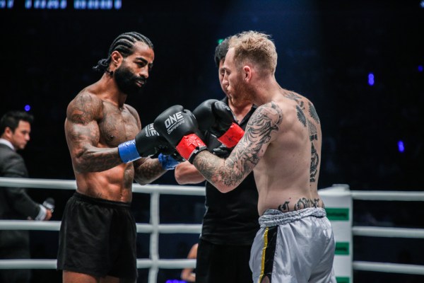 Cosmo Alexandre, Elliot Compton