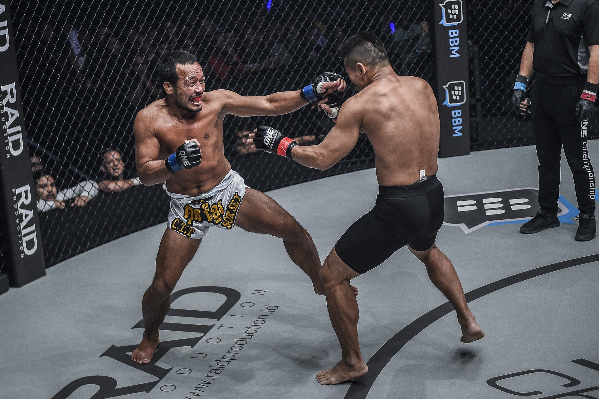 [PHOTOS] Sor Sey vs Victorio Senduk at ‘ONE: Grit and Glory’