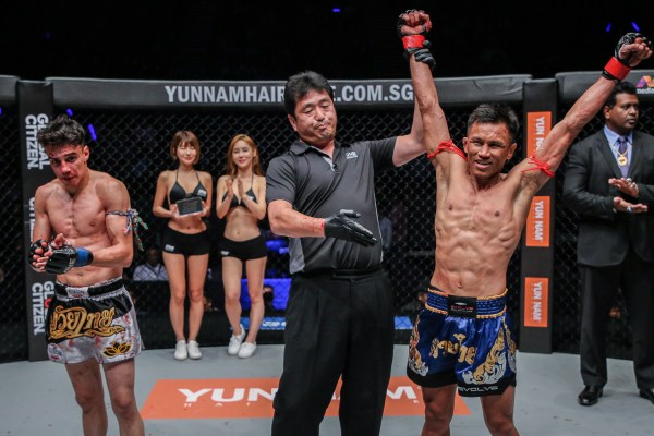 Joseph Lasiri, Atsushi Onari, Singtongnoi Por Telakun