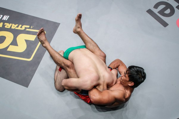 Kharun Atlangeriev, Eduard Folayang