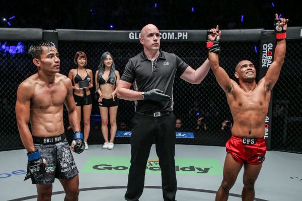 Stefer Rahardian, Olivier Coste, Rene Catalan (©ONE Championship)