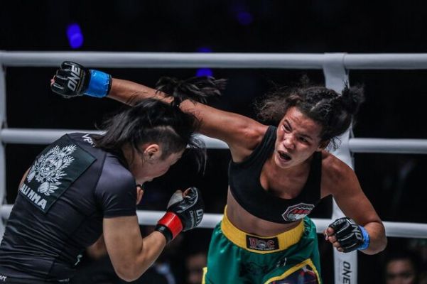 Xiong Jing Nan, Samara Santos (© ONE Championship)