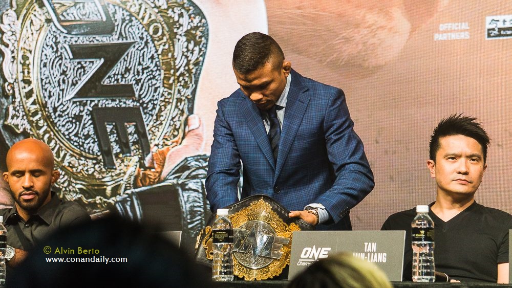 Demetrious Johnson, Bibiano Fernandes, Min-Liang Tan (photo by Alvin Berto)