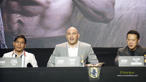 Eduard Folayang, Brandon Vera, Hua Fung Teh (© Alvin Berto)