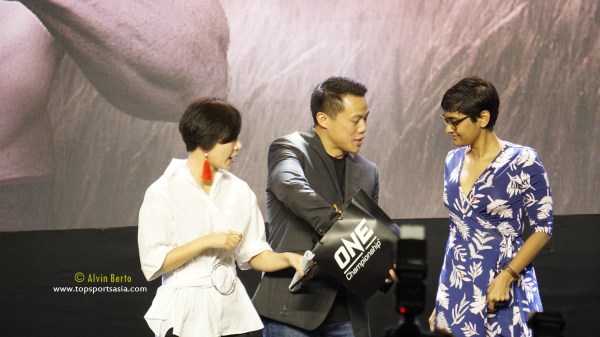 Cissy Long, Hua Fung Teh, Marita Abraham (© Alvin Berto)