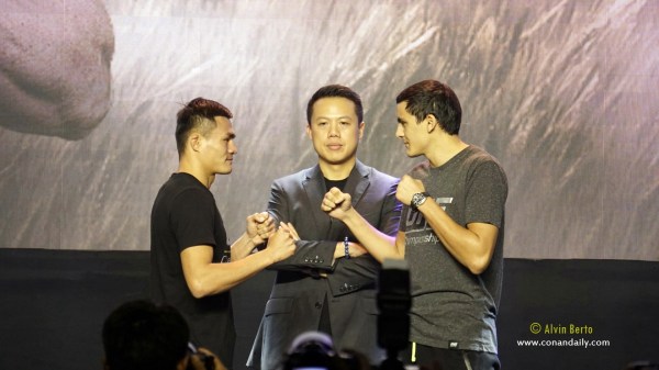 Saemapetch Fairtex, Hua Fung Teh, Alaverdi Ramazanov (© Alvin Berto)