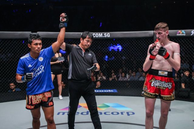 Jo Nattawut, Atsushi Onari, George Mann (© ONE Championship)