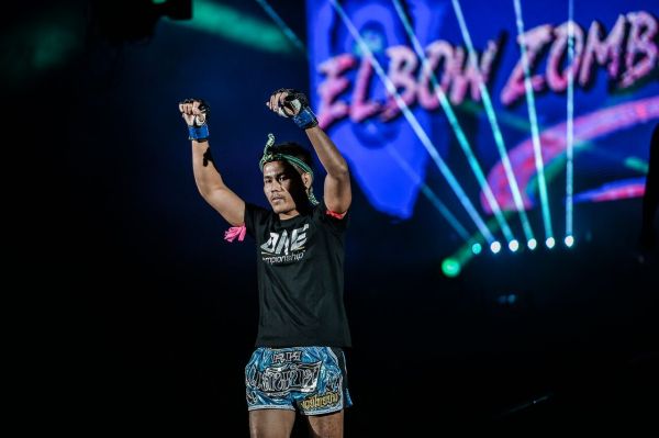 Muangthai P.K.Saenchaimuaythaigym (© ONE Championship)