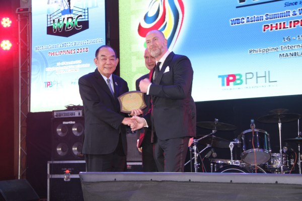 Kovid Bhakdibhum, Scott Patrick Farrell (©Peter James)