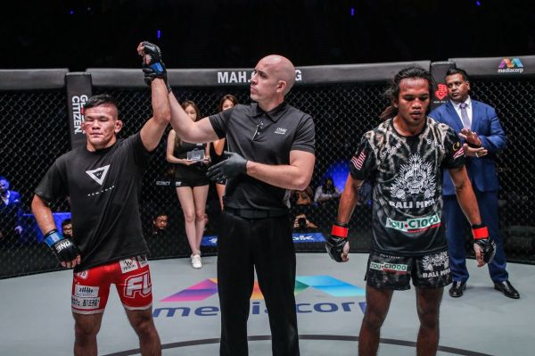 Shuya Kamikubo, Olivier Coste, Muhammad Aiman (© ONE Championship)