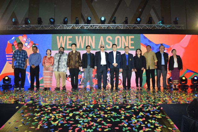 Sukanti Raharjo Bintoro, Rosmadee Daud, Than Than Htay, Dato Hakem Arabi, Nino Susanto, Arnold Agustin, Michael Barredo, Ramon Suzara, Osoth Bahvilai, Rokiah Omar, Pribadi, Nopadol Jiranboondilok, Kesone Sisongkham 