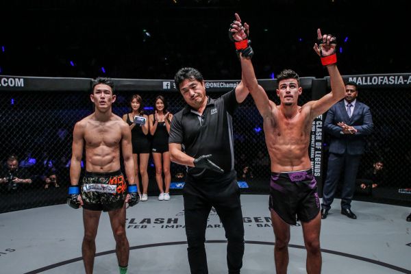 Yukinori Ogasawara, Atsushi Onari, Elias Mahmoudi (© ONE Championship)
