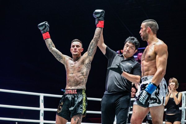 Nieky Holzken, Olivier Coste, Mustapha Haida (© ONE Championship)