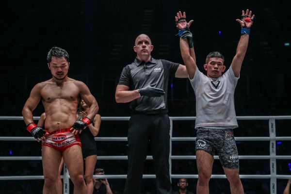 Dae Hwan Kim, Olivier Coste, Shuya Kamikubo (© ONE Championship) 