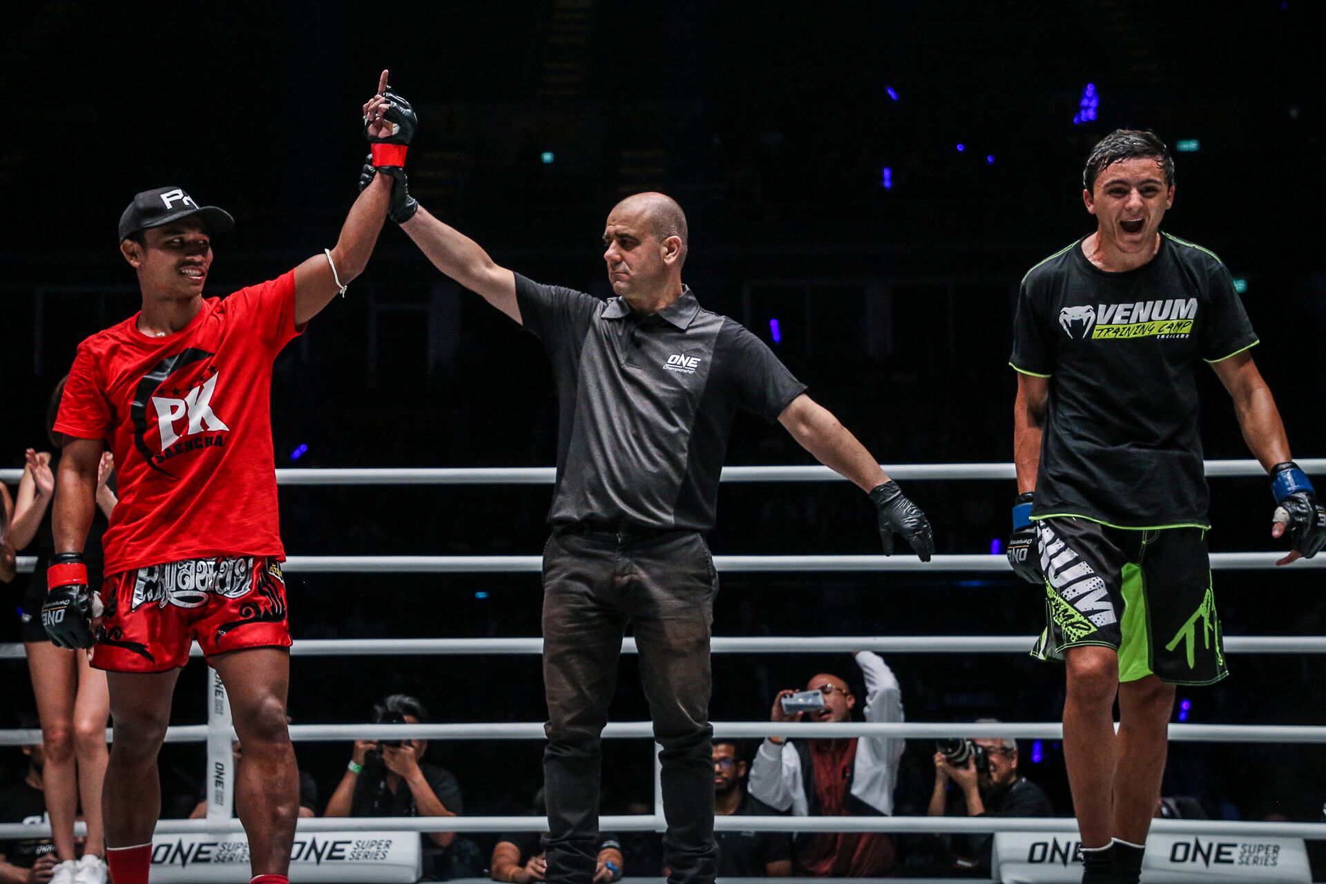 Kongsak P.K.Saenchaimuaythaigym earns 1st ONE Super Series win at 'ONE: Clash of Legends' in Bangkok, Thailand