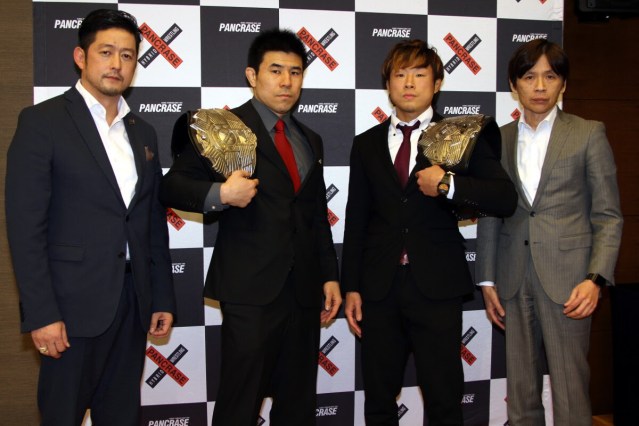 Andy Hata (leftmost), Masakazu Sakai (rightmost) (© ONE Championship)
