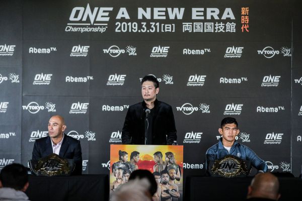 Brandon Vera, Chatri Sityodtong, Aung La N Sang (©ONE Championship)