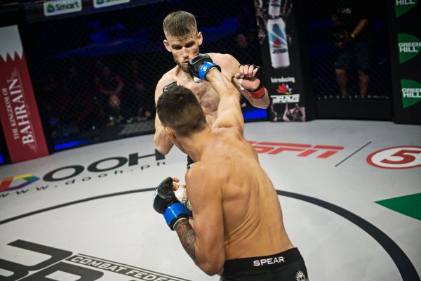 Cian Cowley, John Brewin (© Brave Combat Federation)