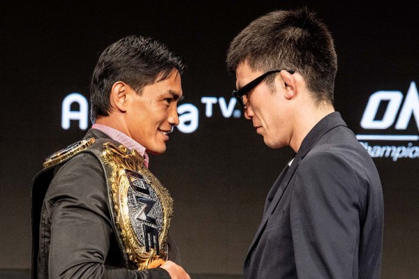 Eduard Folayang, Shinya Aoki (©ONE Championship)
