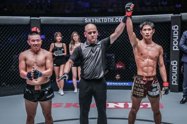 Kenny Tse, Kohei Kodera, Elias Dolaptsis (© ONE Championship)