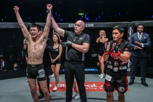 Shinya Aoki, Olivier Coste, Eduard Folayang (©ONE Championship)
