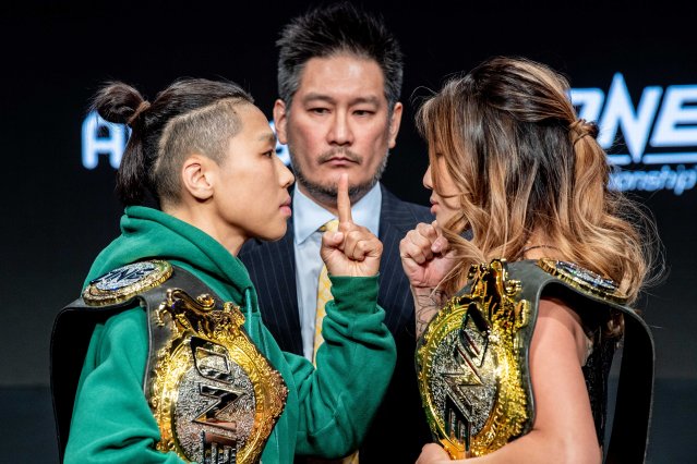 Xiong Jing Nan, Chatri Sityodtong, Angela Lee (©ONE Championship)