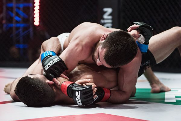 Amir Albazi, Jose Torres (© Brave Combat Federation)