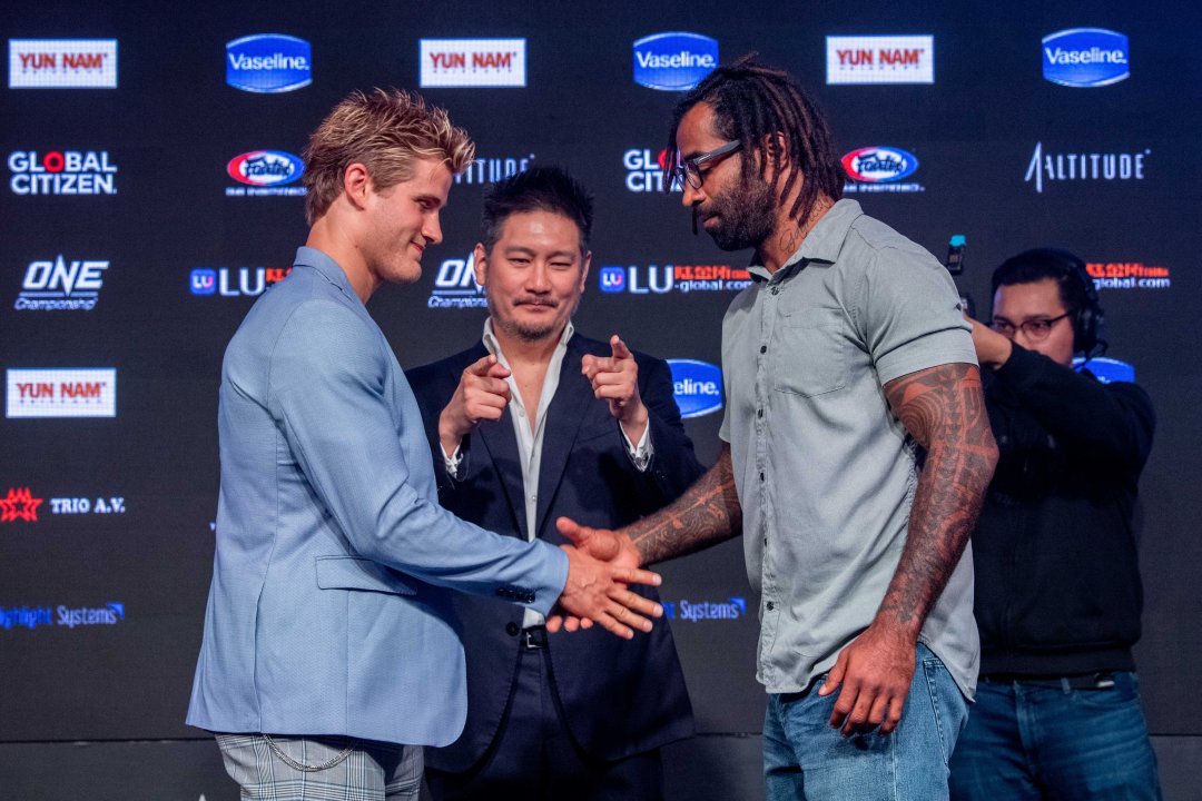 Sage Northcutt, Chatri Sityodtong, Cosmo Alexandre (© ONE Championship)