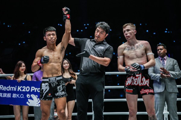 Zhang Chenglong, Atsushi Onari, Tyler Hardcastle (© ONE Championship)