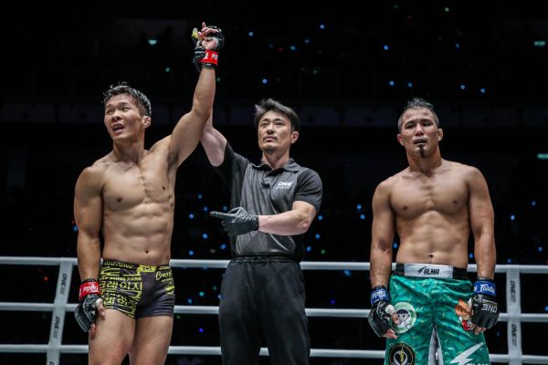 Dae Sung Park, Yoshinori Umeki, Kimihiro Eto (© ONE Championship)