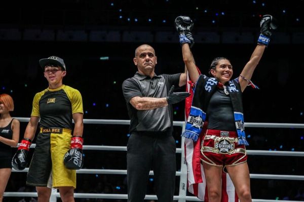 Kai Ting Chuang, Elias Dolaptsis, Janet Todd (© ONE Championship)