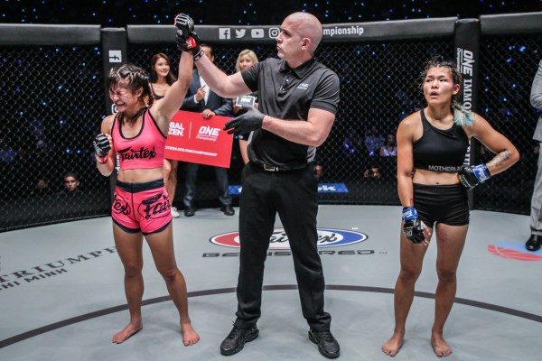 Stamp Fairtex, Olivier Coste, Asha Roka (©ONE Championship)