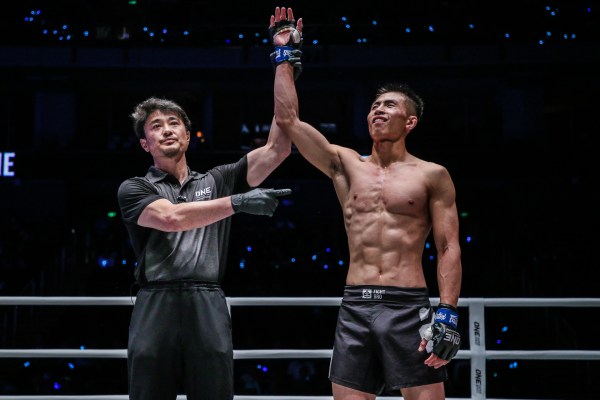 Yoshinori Umeki, Xie Bin (© ONE Championship)