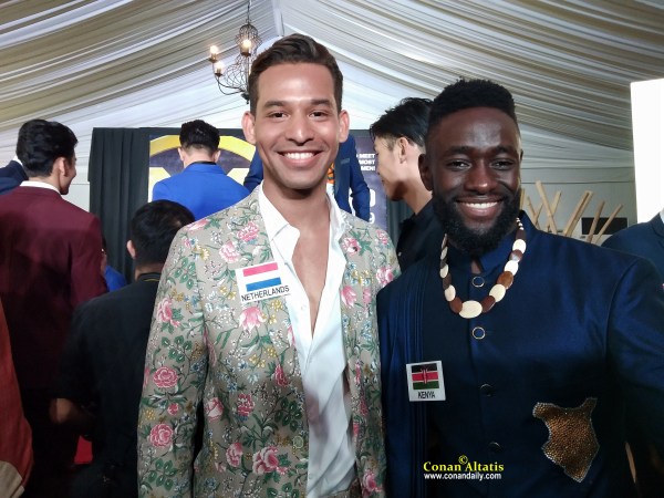 Ashley Peternella, Cula Budi