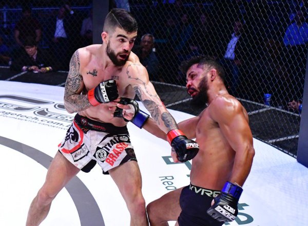 Marcel Adur, Marlon Derik