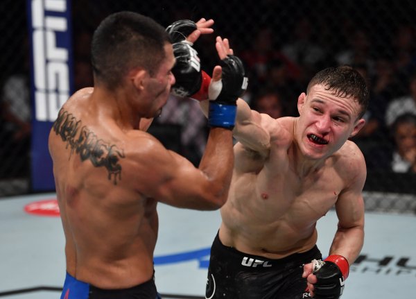 Mark de la Rosa, Kai Kara-France