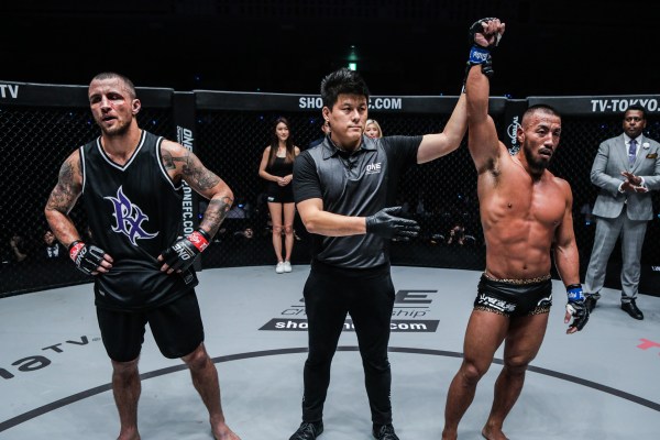 Hernani Perpetuo, Kemp Cheng, Hiroyuki Tetsuka (©ONE Championship)