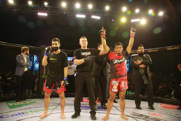 Louie Sanoudakis, Marc Goddard, Stephen Loman (©BRAVE Combat Federation) 