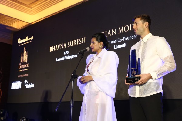 Bhavna Suresh, Kian Moini