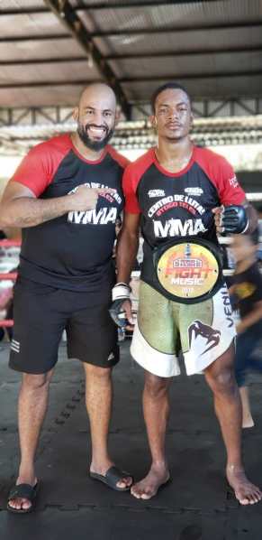 Guilherme Negão [right] (©Monike Sandes)