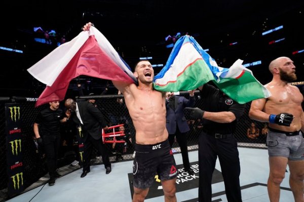 Makhmud Muradov, Trevor Smith