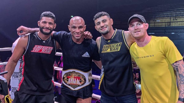 Roan Carneiro (2nd from left) (©World Kickboxing Network)