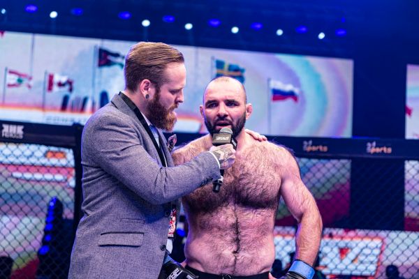 Phil Campbell, Rustam Chsiev (©BRAVE Combat Federation)