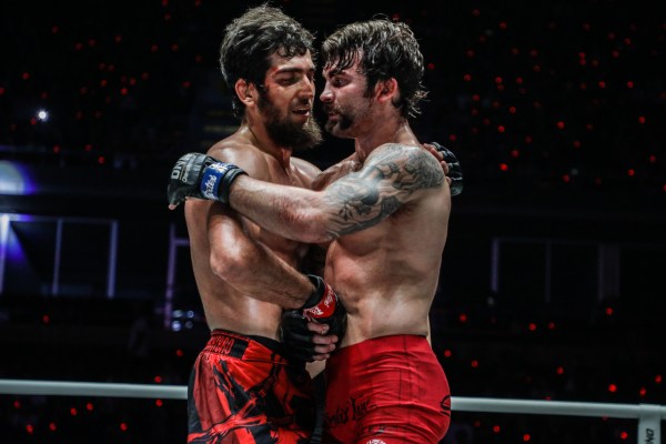 Raimond Magomedaliev, Joey Pierotti (©ONE Championship)