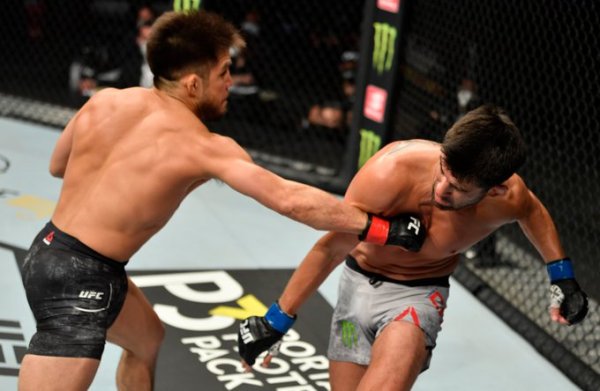Henry Cejudo, Dominick Cruz (©UFC)