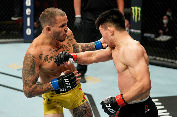 Marlon Vera, Song Yadong (©UFC)