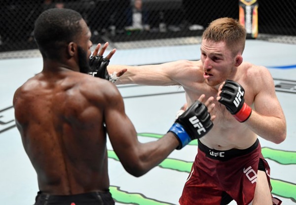 Montel Jackson, Brett Johns (©UFC)