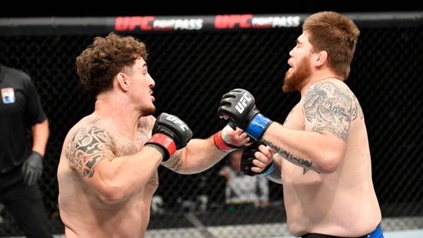 Tom Aspinall, Jake Collier (©UFC)