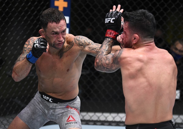 Frankie Edgar, Pedro Munhoz (©UFC)