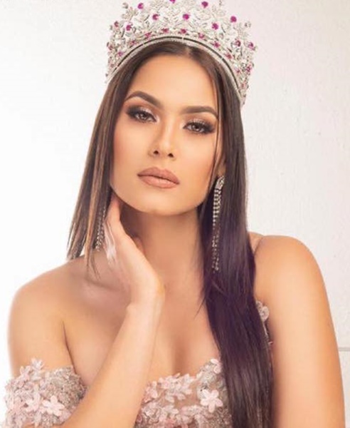 Andrea Meza